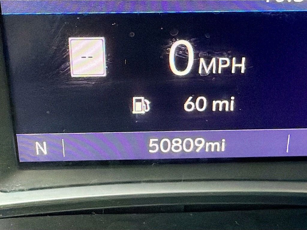 Used 2021 Chevrolet Traverse RS image 33