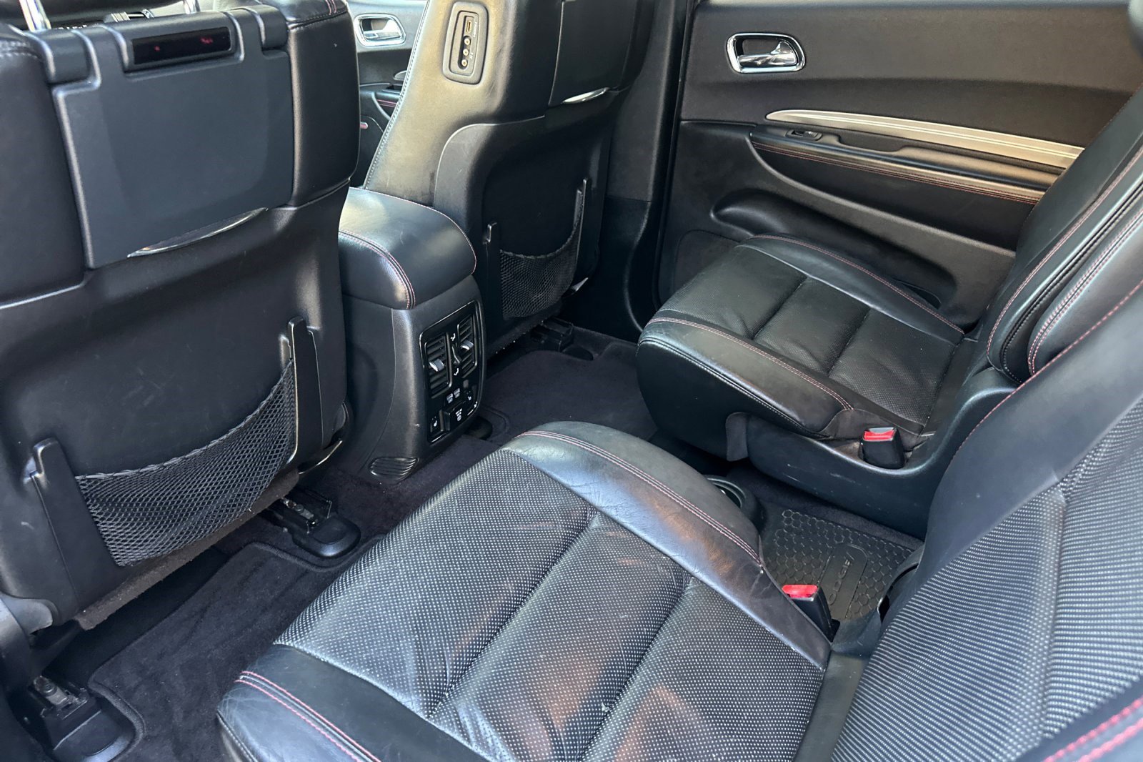 Used 2017 Dodge Durango R/T w/ Technology Group RWD image 27