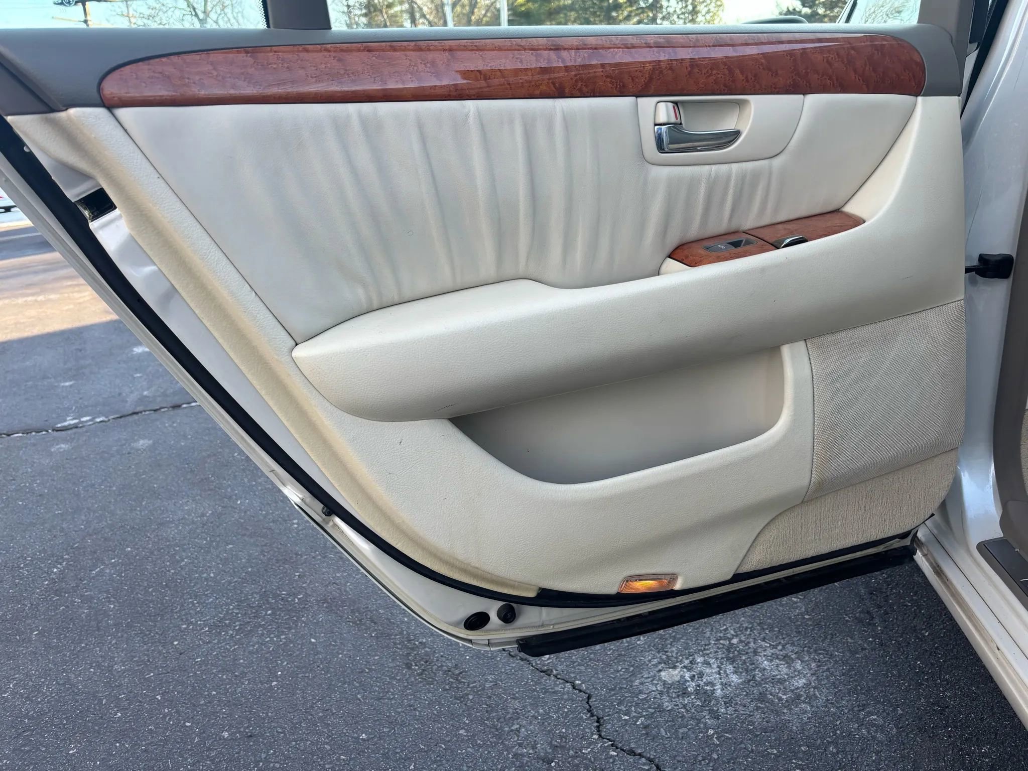 Used 2003 Lexus LS 430 RWD image 16