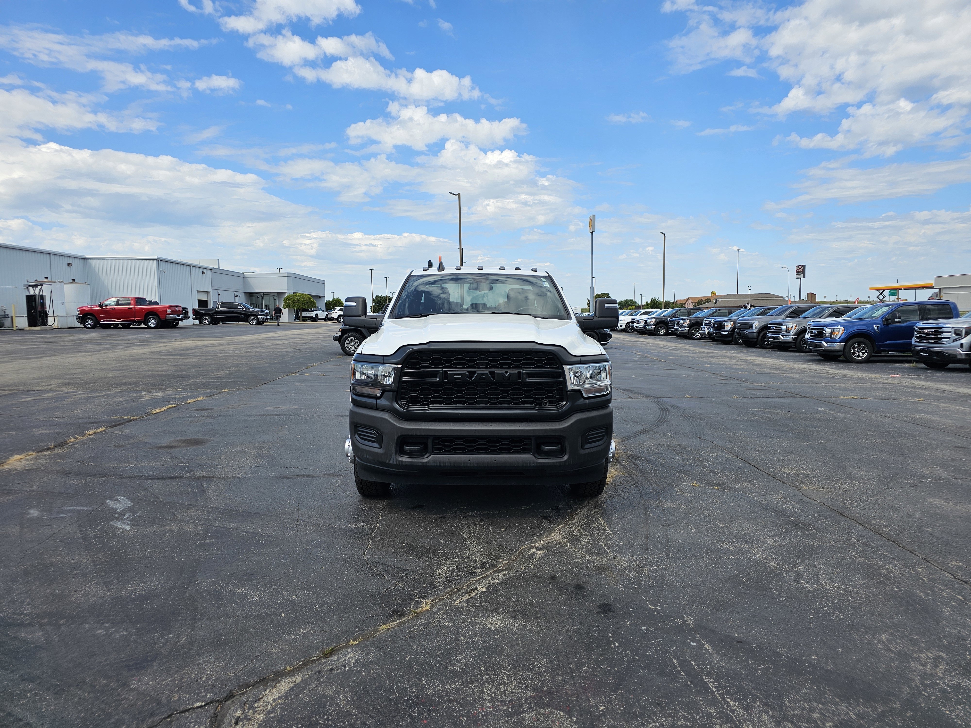 Used 2024 RAM 3500 Tradesman image 3