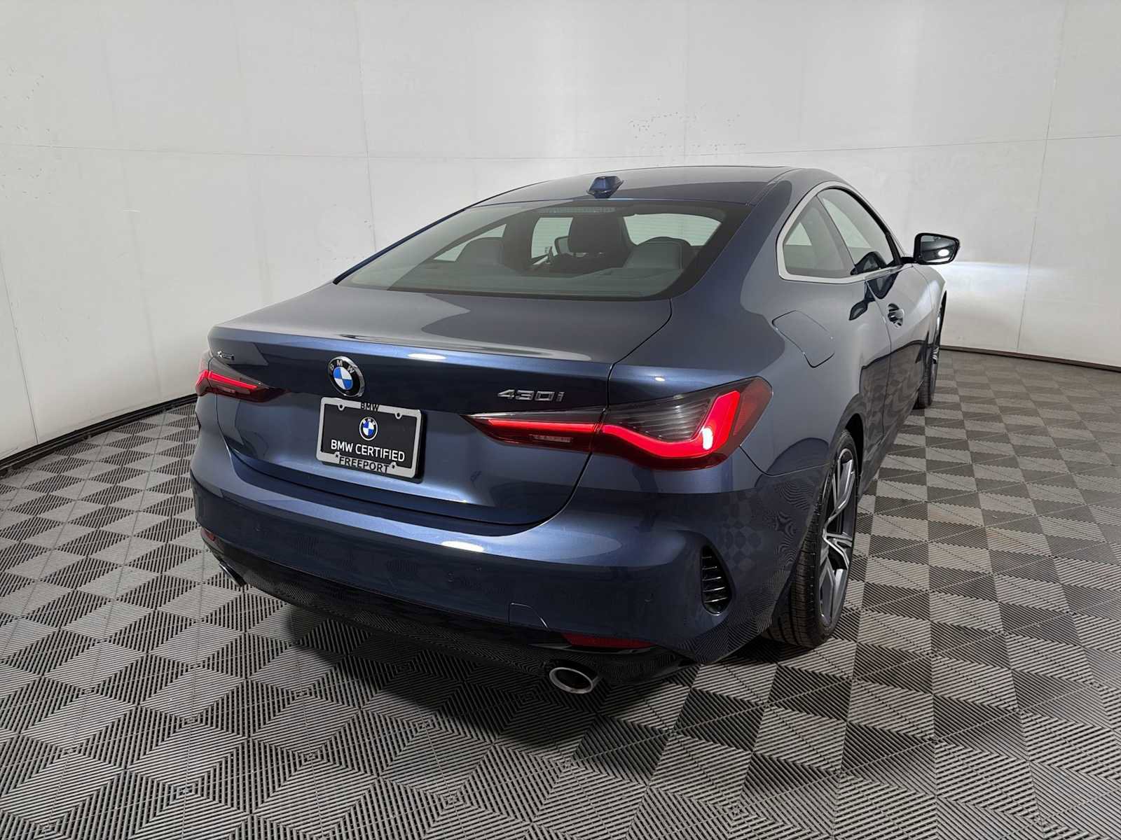 Certified 2024 BMW 430i xDrive Coupe w/ Convenience Package image 6