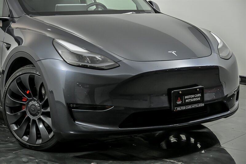 Used 2022 Tesla Model Y Performance AWD/4WD image 2