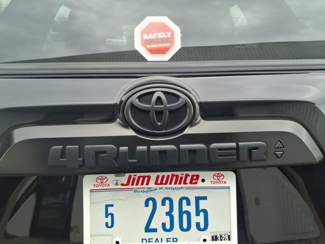 Certified 2023 Toyota 4Runner TRD Off-Road AWD/4WD image 28