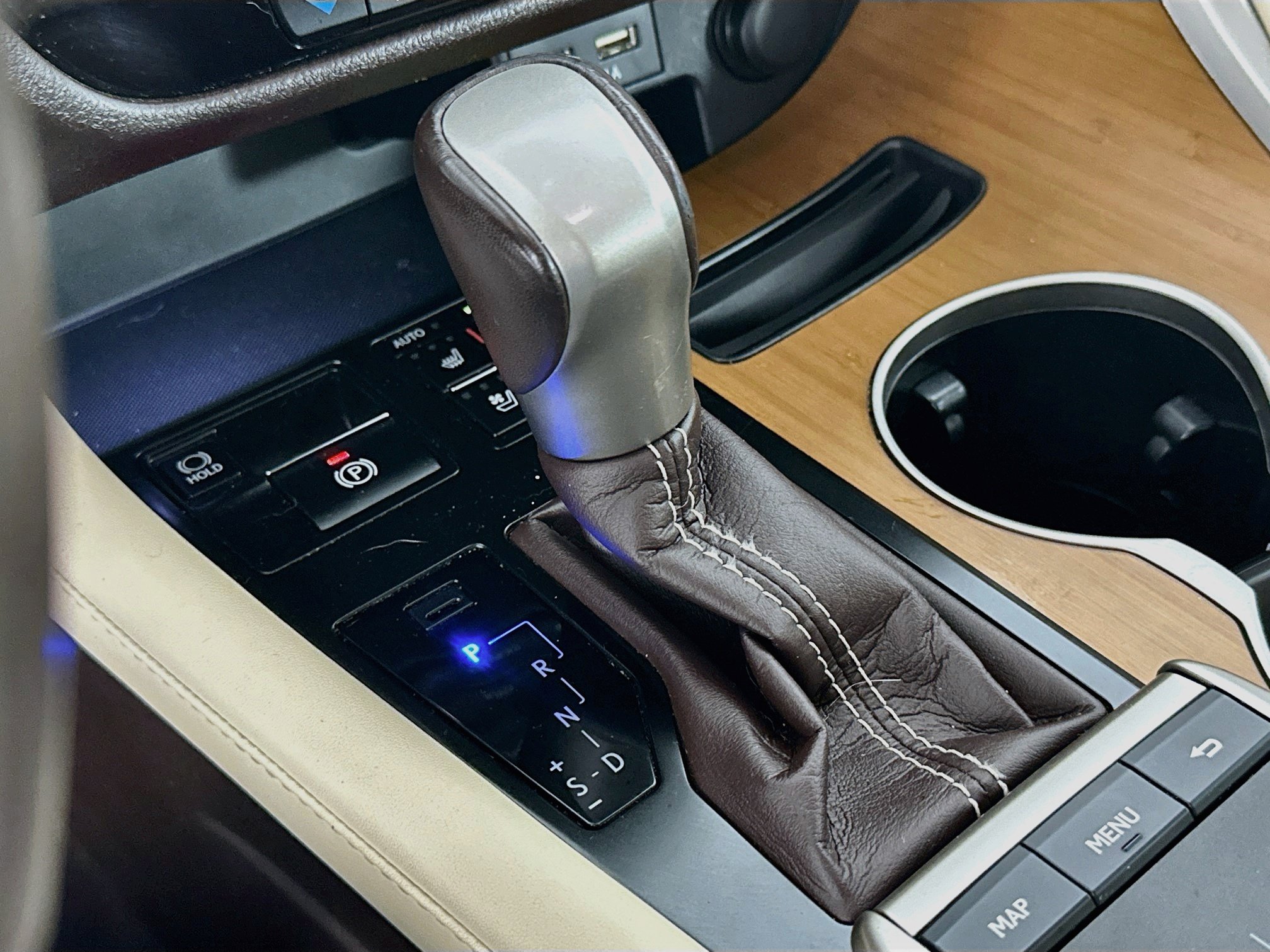 Used 2020 Lexus RX 450h AWD w/ Premium Package image 25