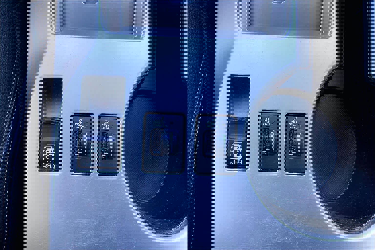 Used 2020 Toyota 4Runner SR5 Premium w/ Moonroof Package AWD/4WD image 35