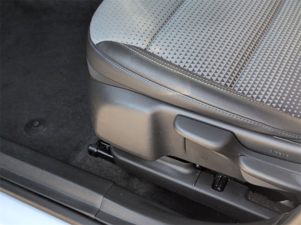 Used 2025 Chevrolet Trax LT w/ LT Convenience Package image 18