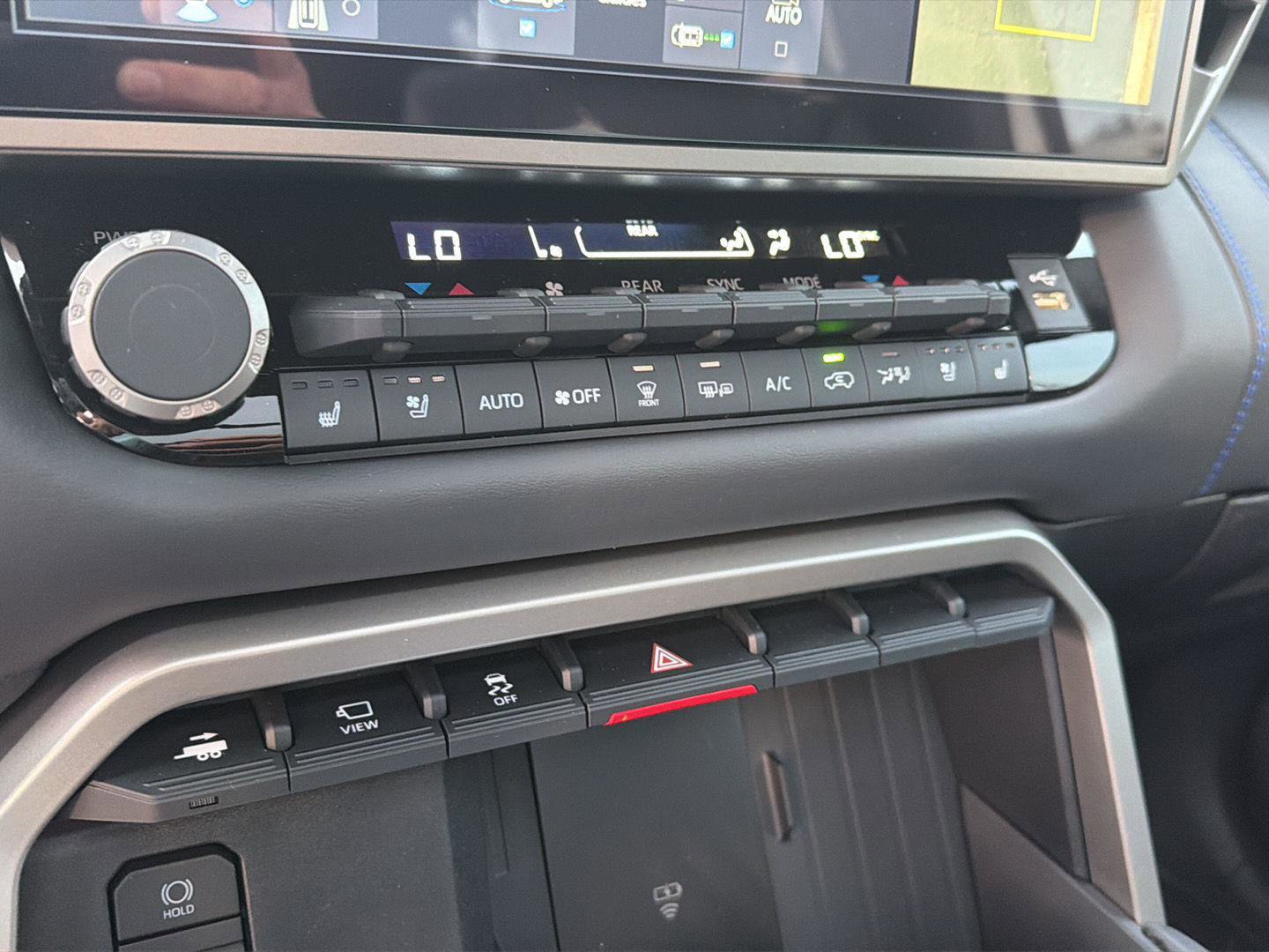 New 2026 Toyota Sequoia Platinum AWD/4WD image 28