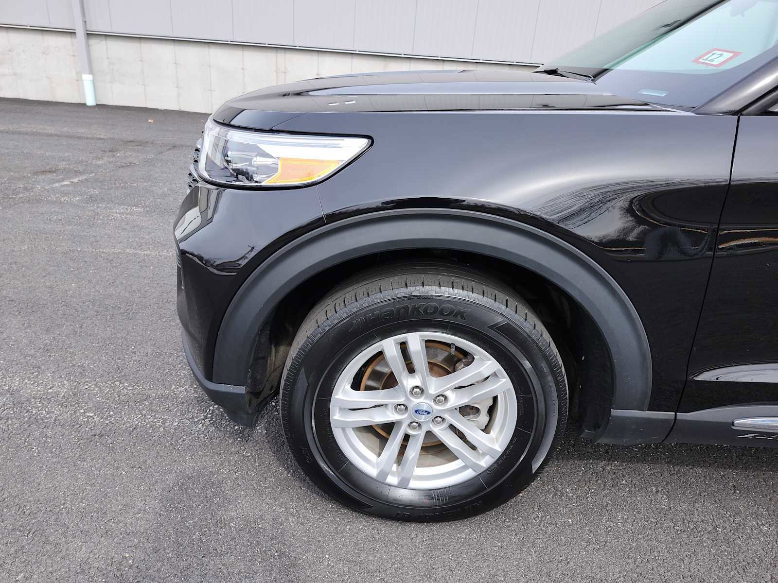 Used 2023 Ford Explorer XLT image 10