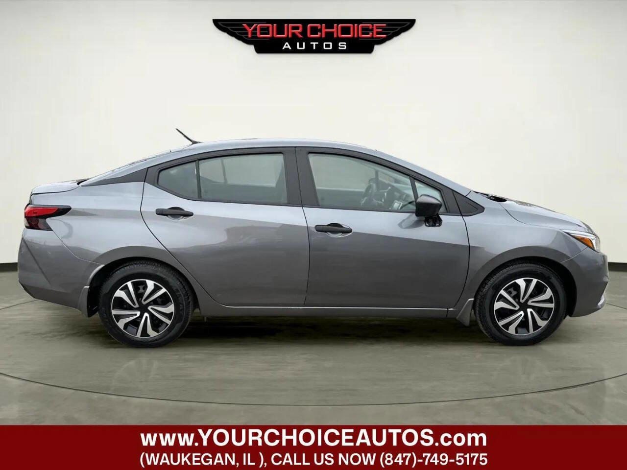 Used 2021 Nissan Versa S FWD image 6