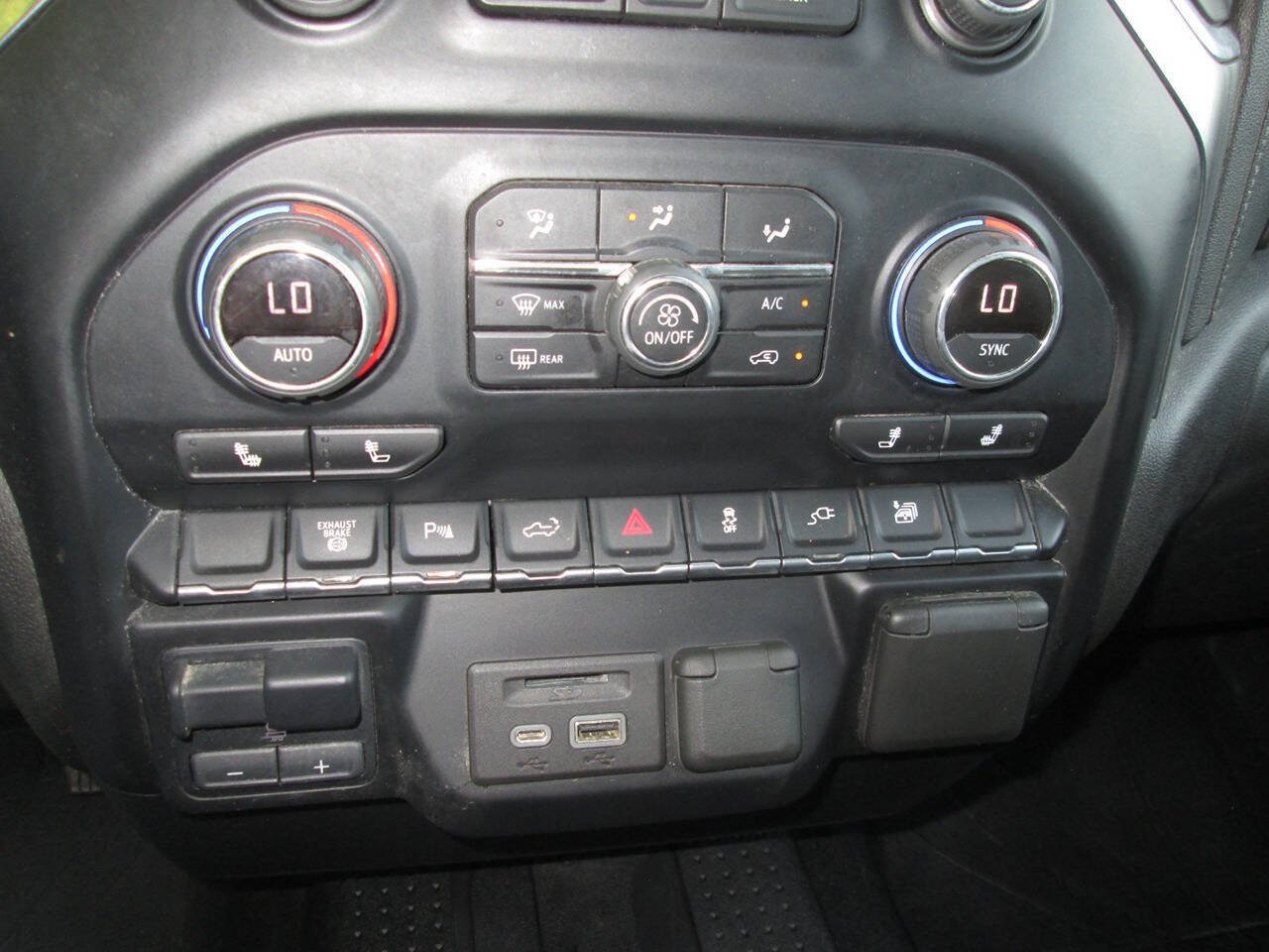 Used 2022 Chevrolet Silverado 2500 LTZ w/ Safety Package AWD/4WD image 18