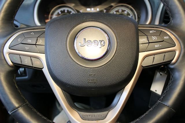 Used 2017 Jeep Cherokee Sport w/ Cold Weather Group FWD image 20
