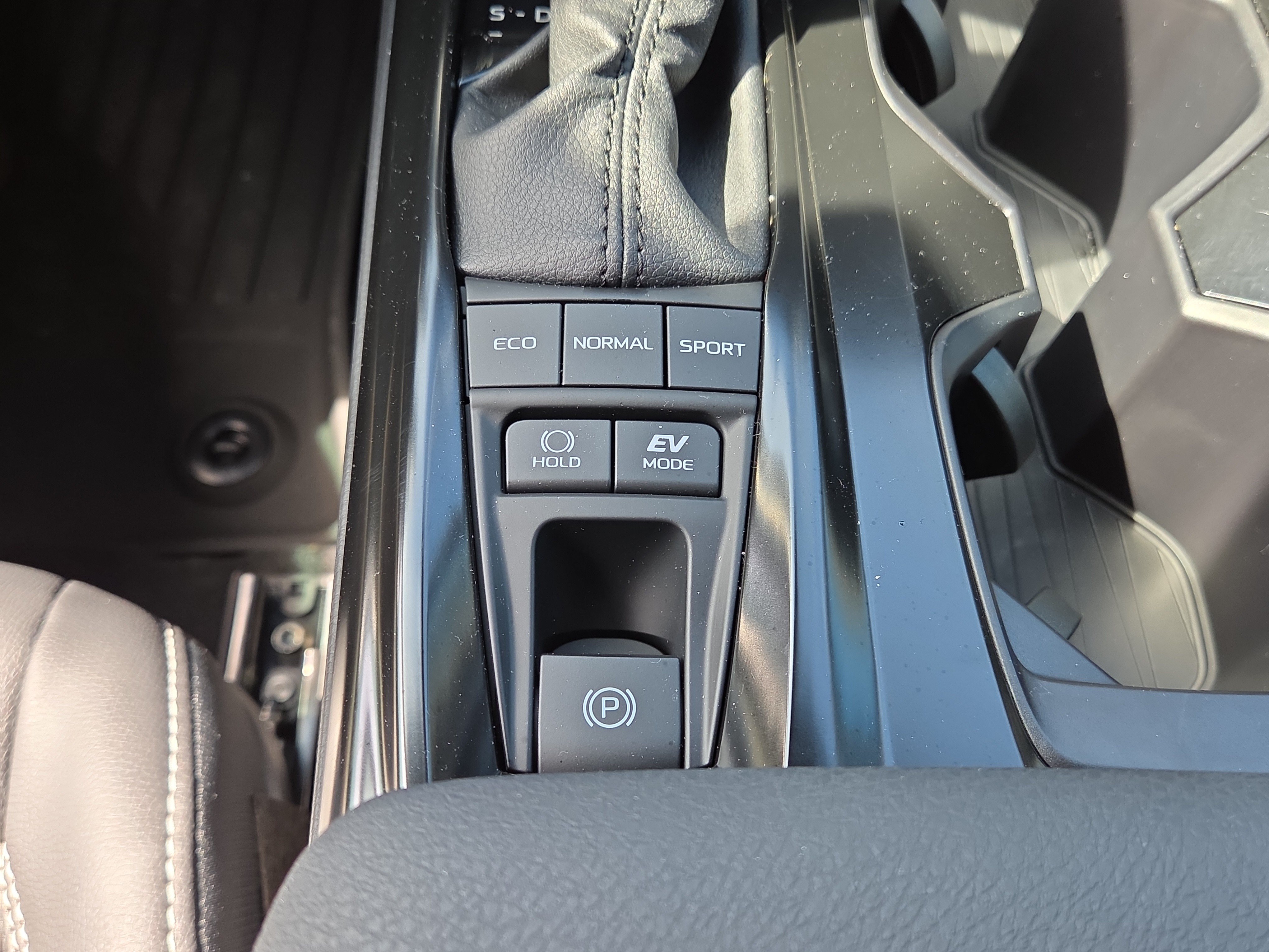 Used 2026 Toyota Camry SE FWD image 25