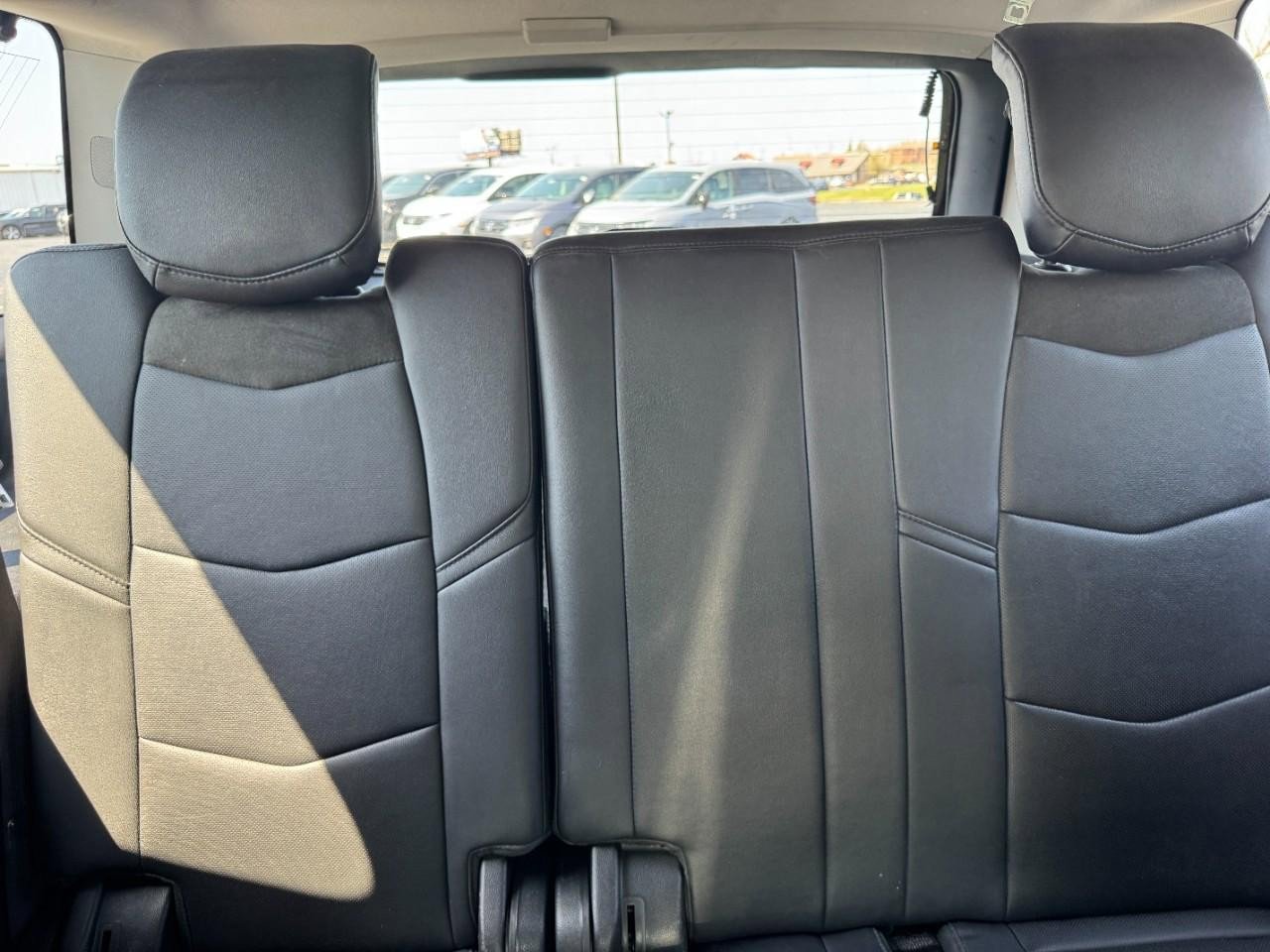 Used 2019 Cadillac Escalade ESV Luxury image 13