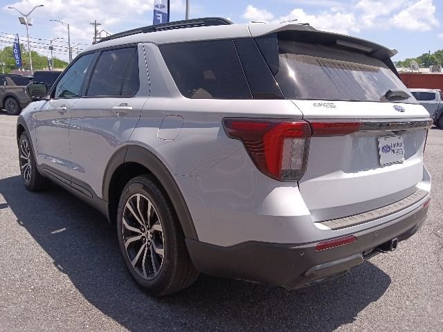 New 2026 Ford Explorer ST-Line RWD image 5
