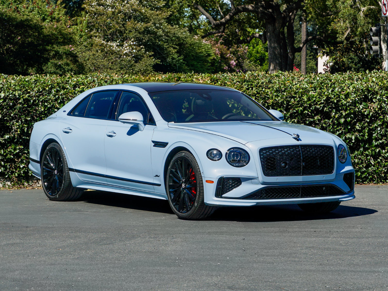 New 2025 Bentley Flying Spur Plug-In Hybrid AWD/4WD image 9