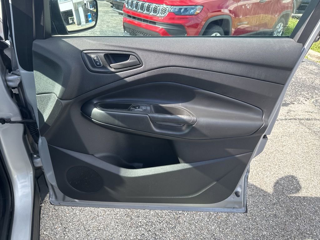 Used 2018 Ford Escape S image 21