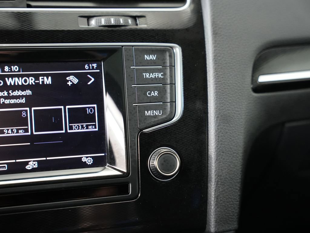 Used 2015 Volkswagen GTI SE FWD image 21