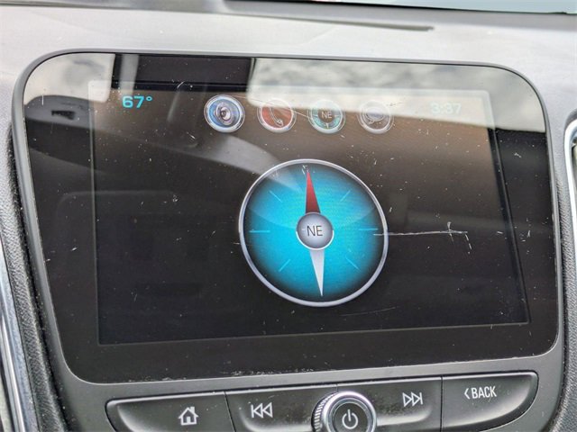 Used 2017 Chevrolet Malibu LT image 24