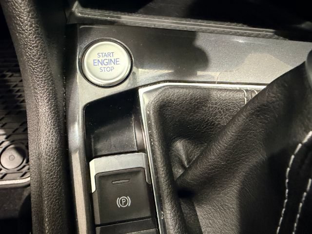 Used 2024 Volkswagen Tiguan SE AWD/4WD image 17