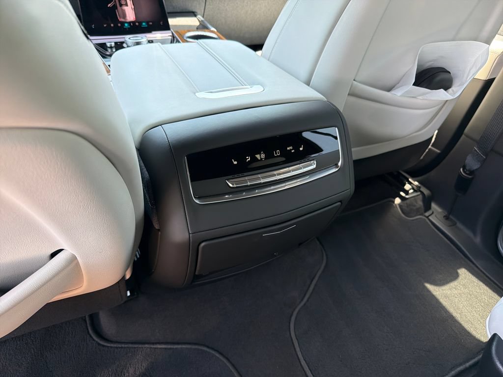 Certified 2025 Cadillac Escalade Sport Platinum AWD/4WD image 33
