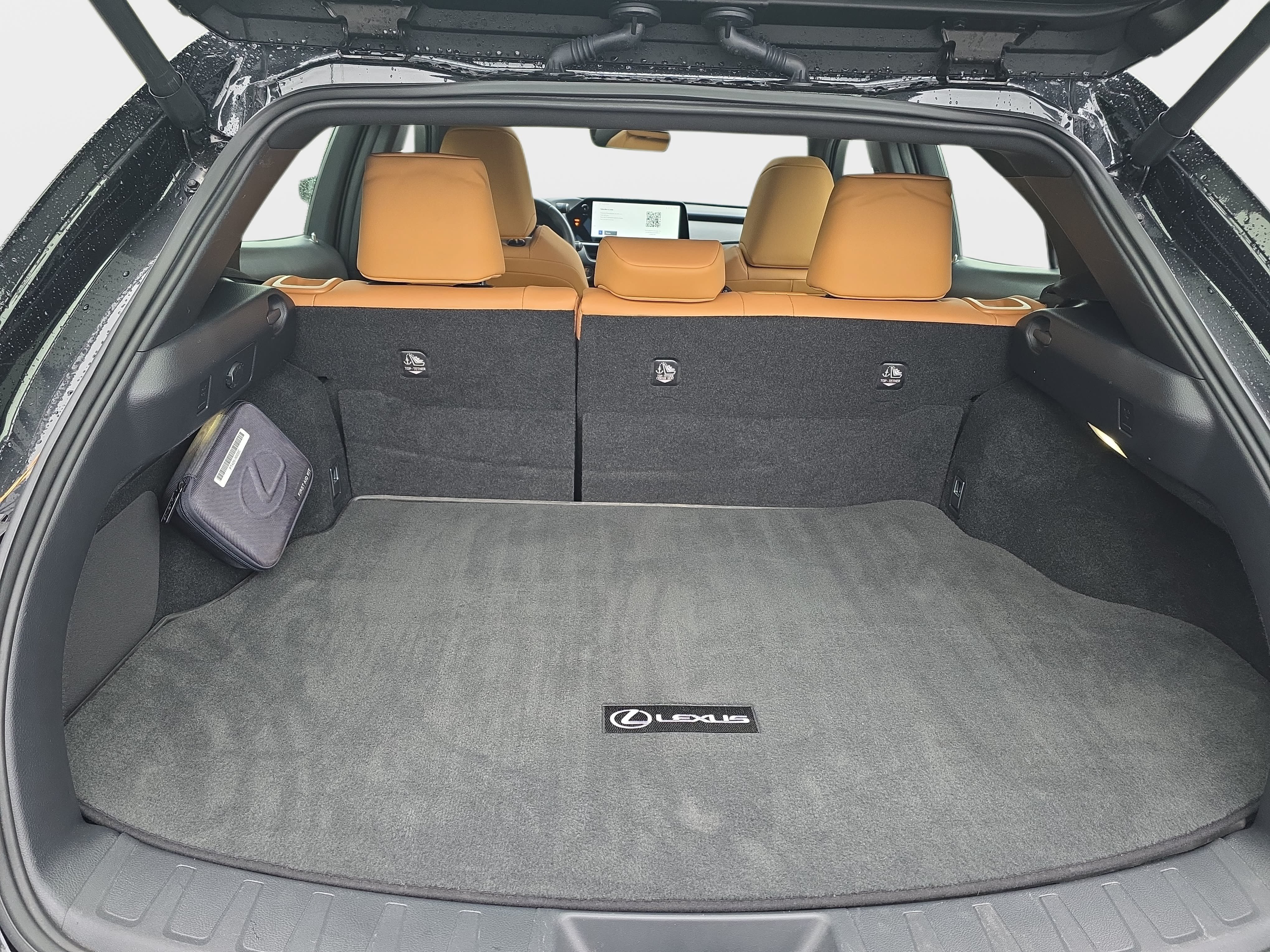 Used 2025 Lexus UX 300h AWD w/ Accessory Package (Z2) image 12