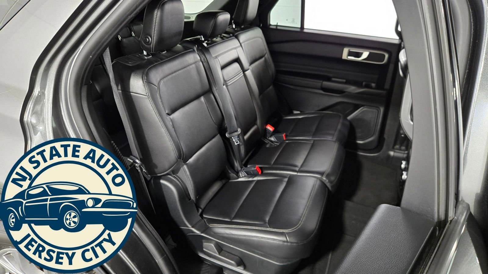 Used 2020 Ford Explorer XLT w/ Equipment Group 202A image 43