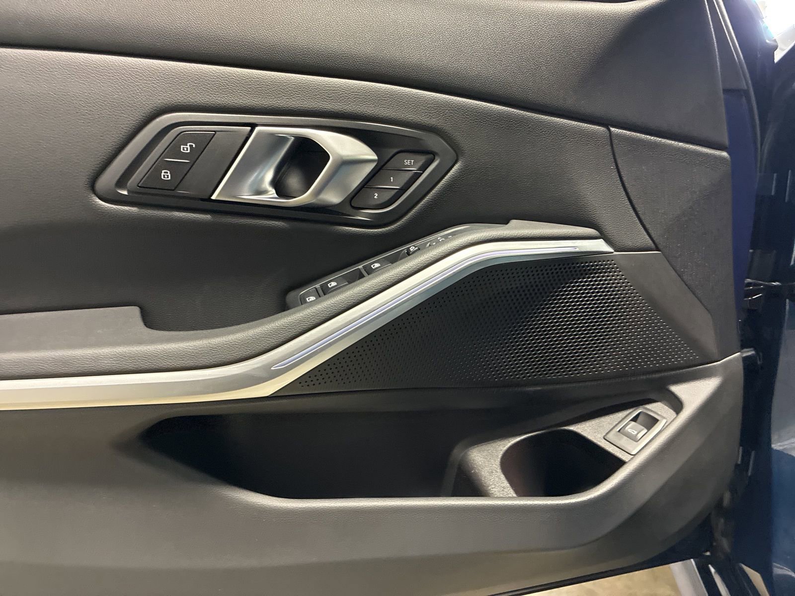 Used 2024 BMW 330i xDrive Sedan w/ Premium Package image 13