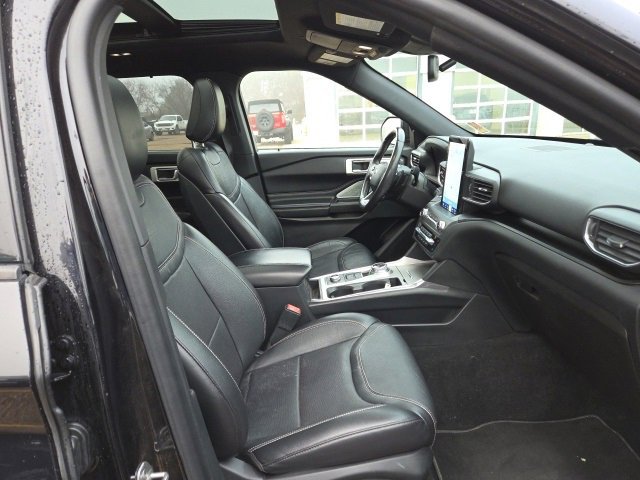 Used 2020 Ford Explorer ST w/ ST Street Pack image 13