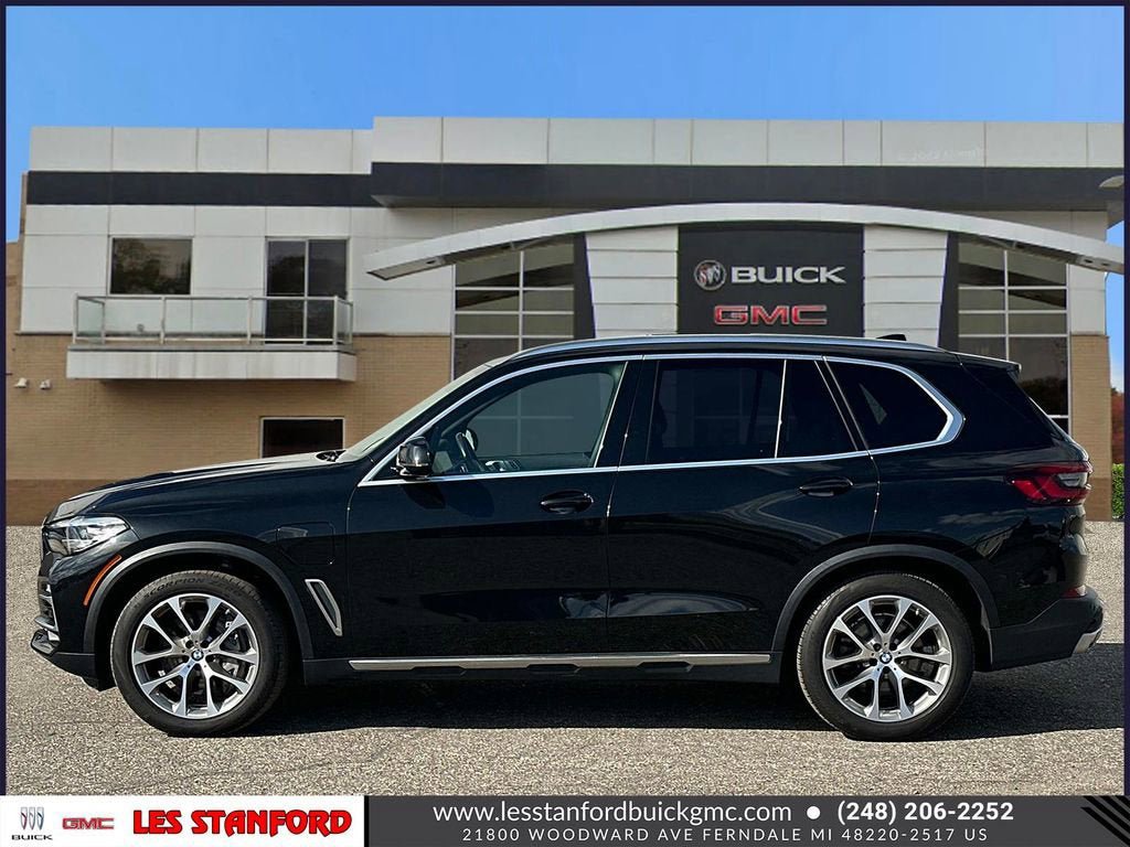 Used 2021 BMW X5 xDrive45e w/ Premium Package image 2