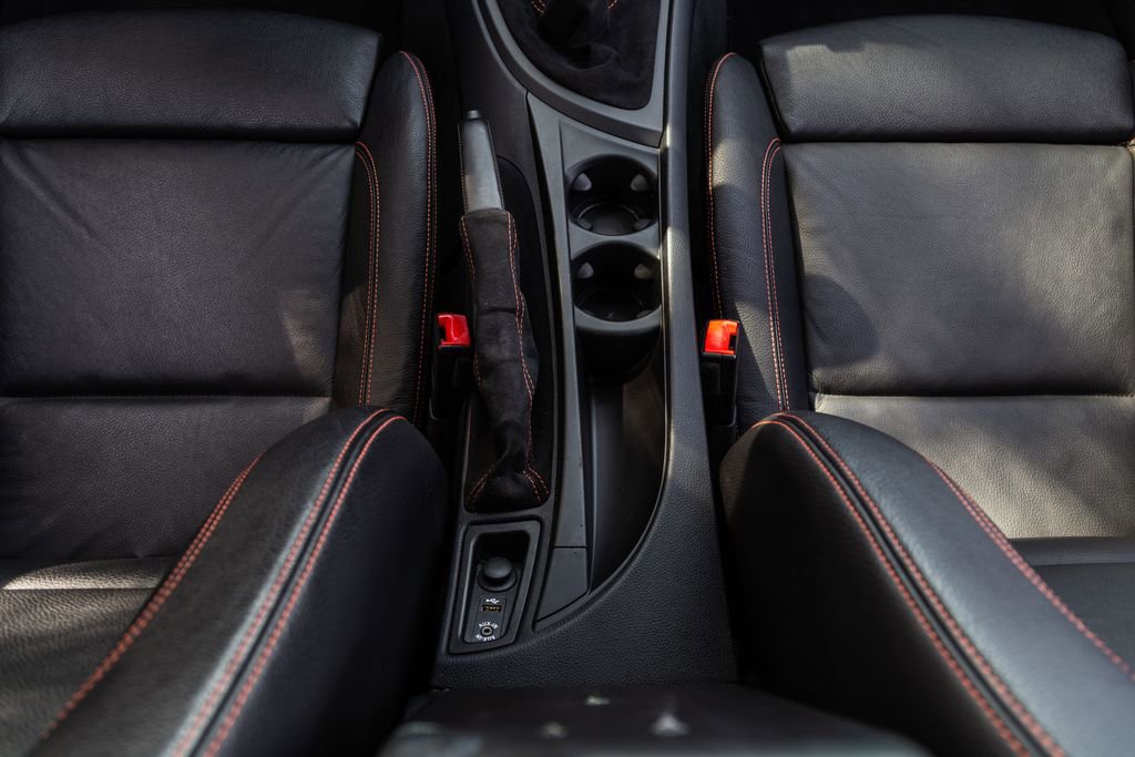 Used 2011 BMW 1 Series M image 33