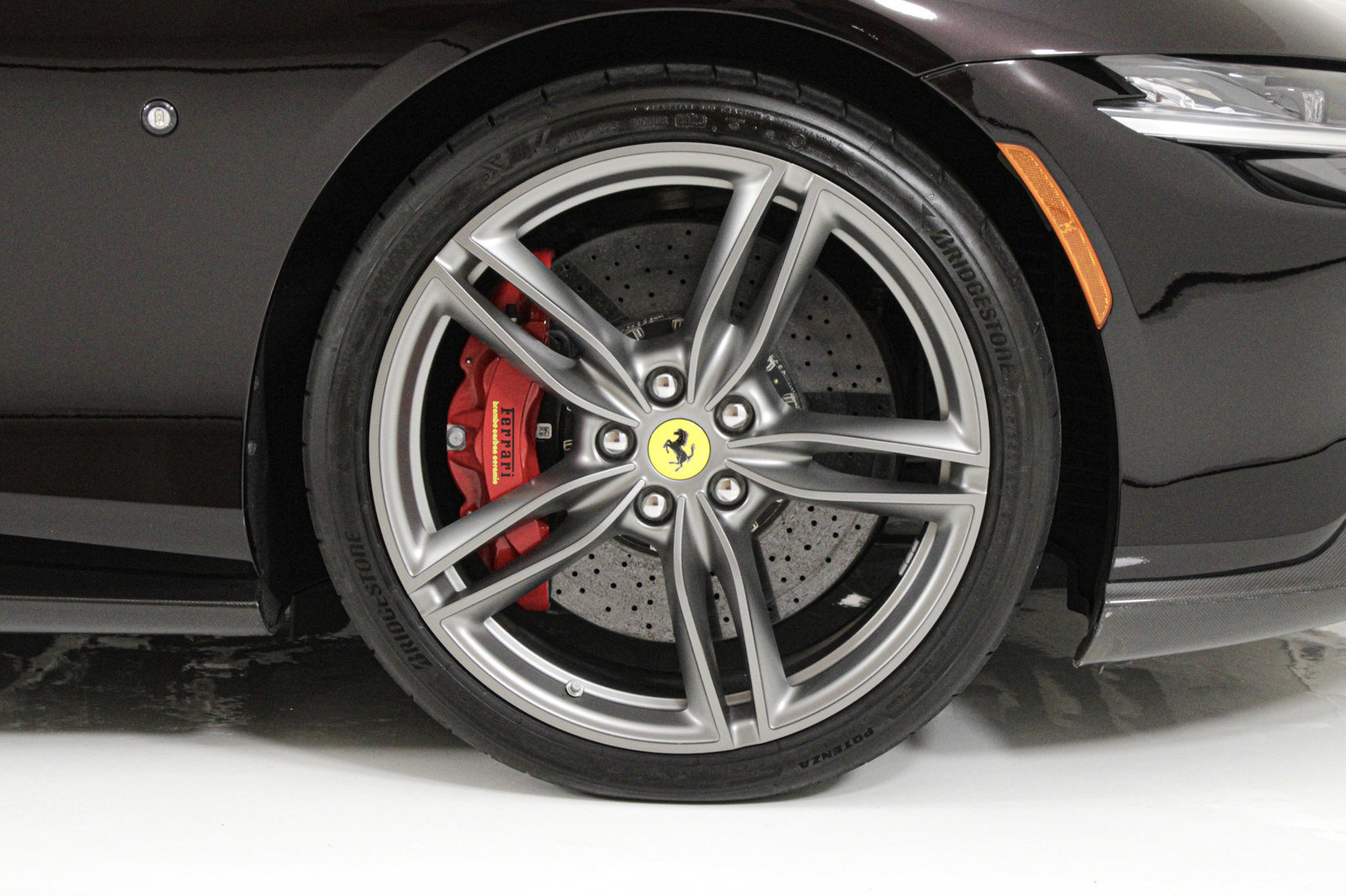 Certified 2024 Ferrari Roma Spider RWD image 27