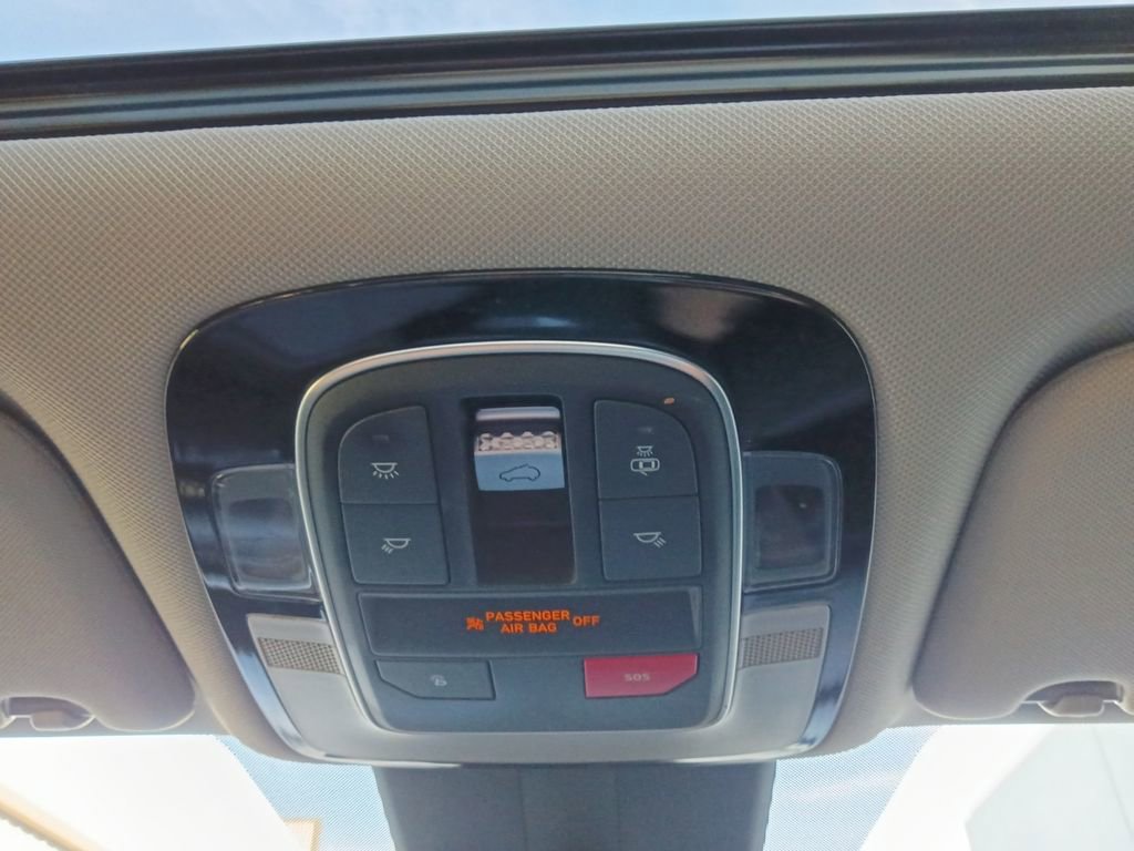 Used 2023 Hyundai Santa Fe SEL Premium AWD/4WD image 5