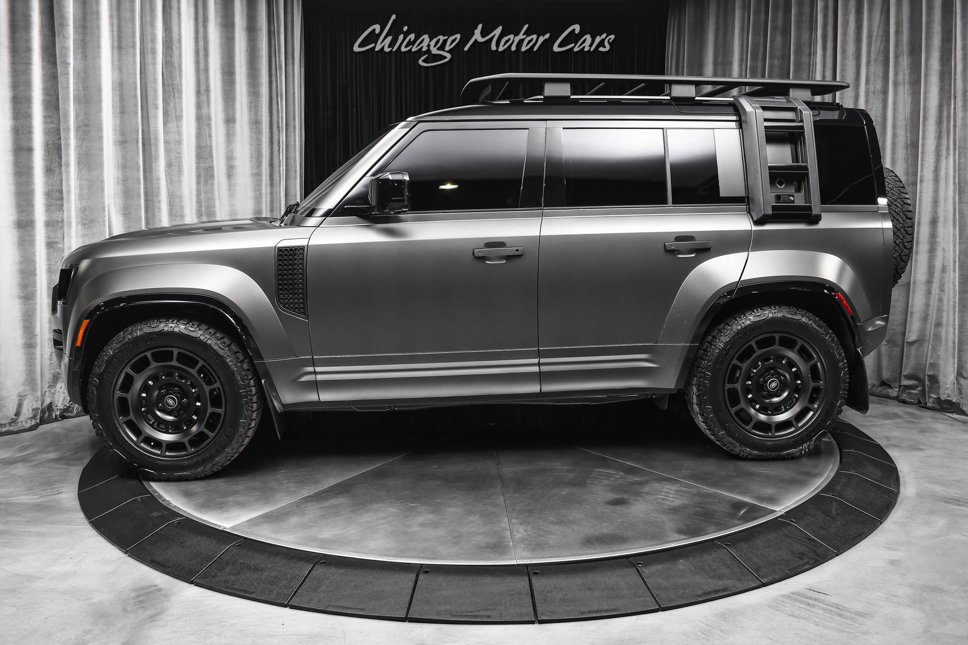 Used 2025 Land Rover Defender 110 AWD/4WD image 1