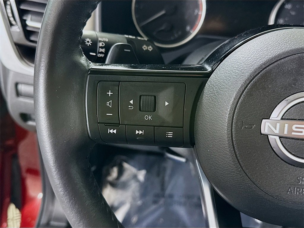 Used 2022 Nissan Rogue SV w/ SV Premium Package image 22