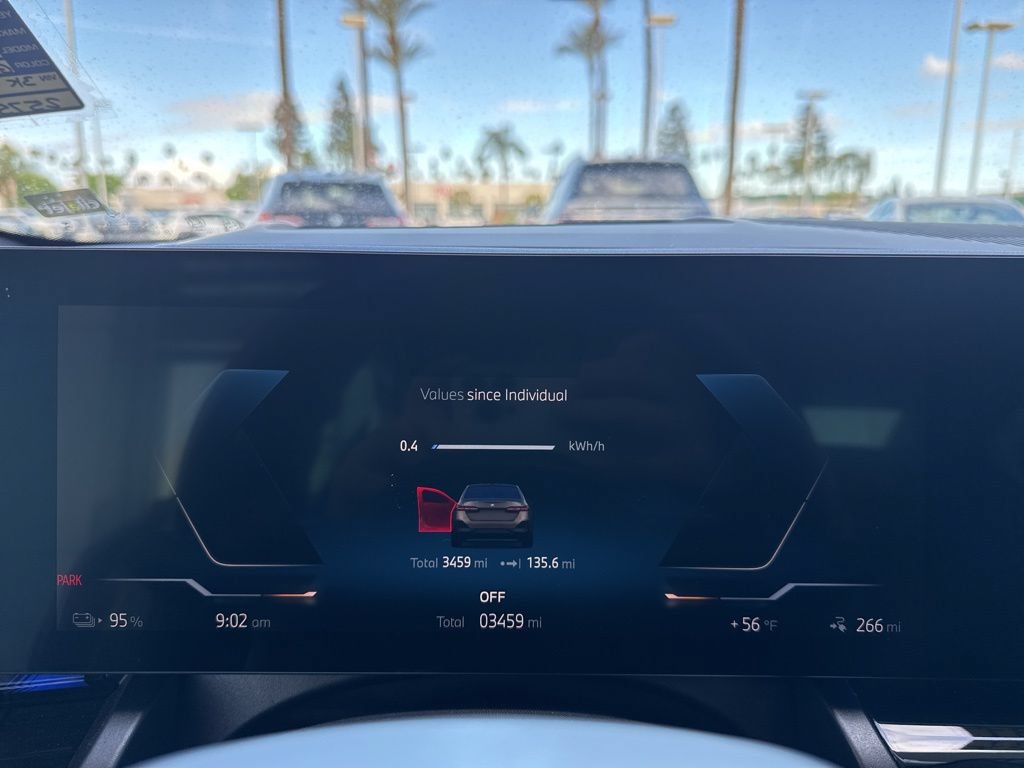 Used 2025 BMW i5 eDrive40i w/ M Sport Package RWD image 19