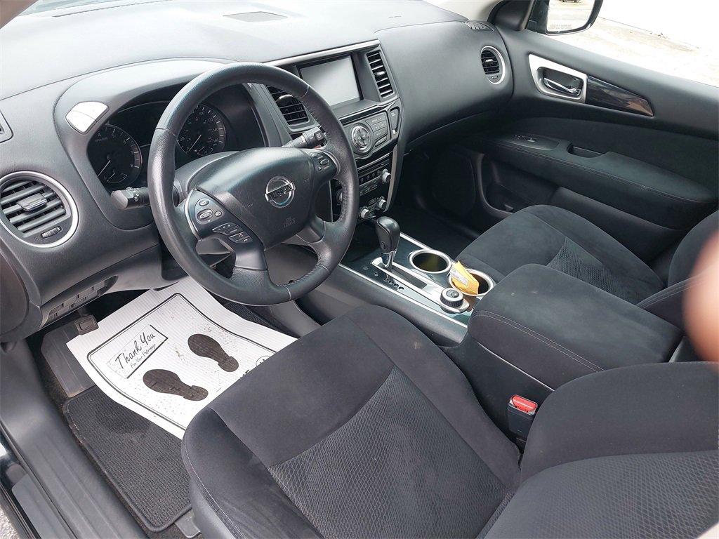 Used 2016 Nissan Pathfinder SV image 13