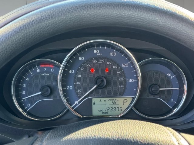 Used 2016 Toyota Corolla LE FWD image 19