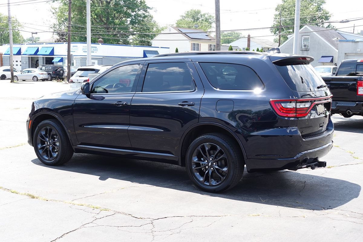 Used 2025 Dodge Durango GT w/ Blacktop Package AWD/4WD image 2