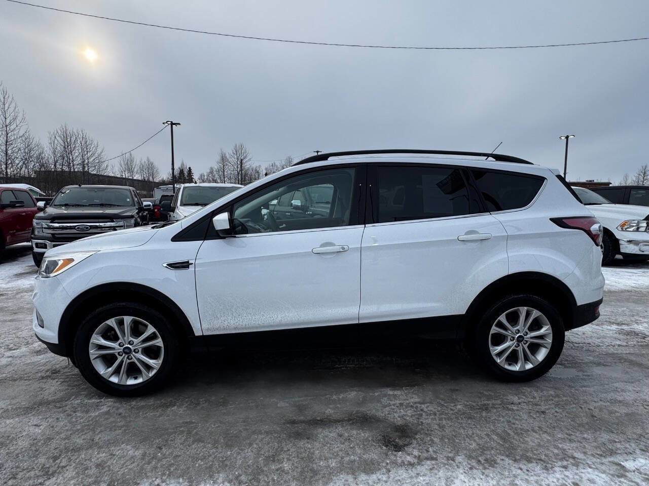 Used 2018 Ford Escape SE image 20