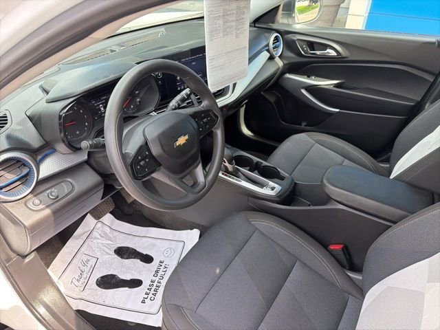 Used 2024 Chevrolet Trax LS FWD image 17