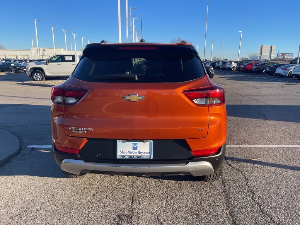 Certified 2022 Chevrolet TrailBlazer LT w/ Driver Confidence Package image 4