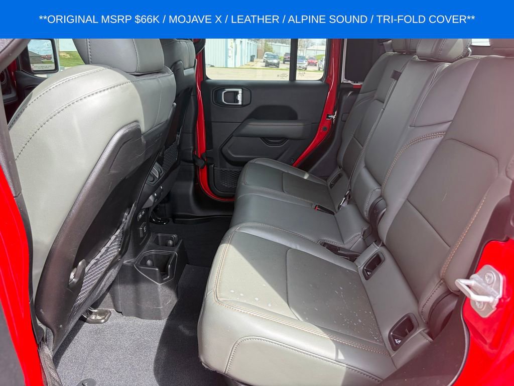 Used 2025 Jeep Gladiator Mojave AWD/4WD image 17