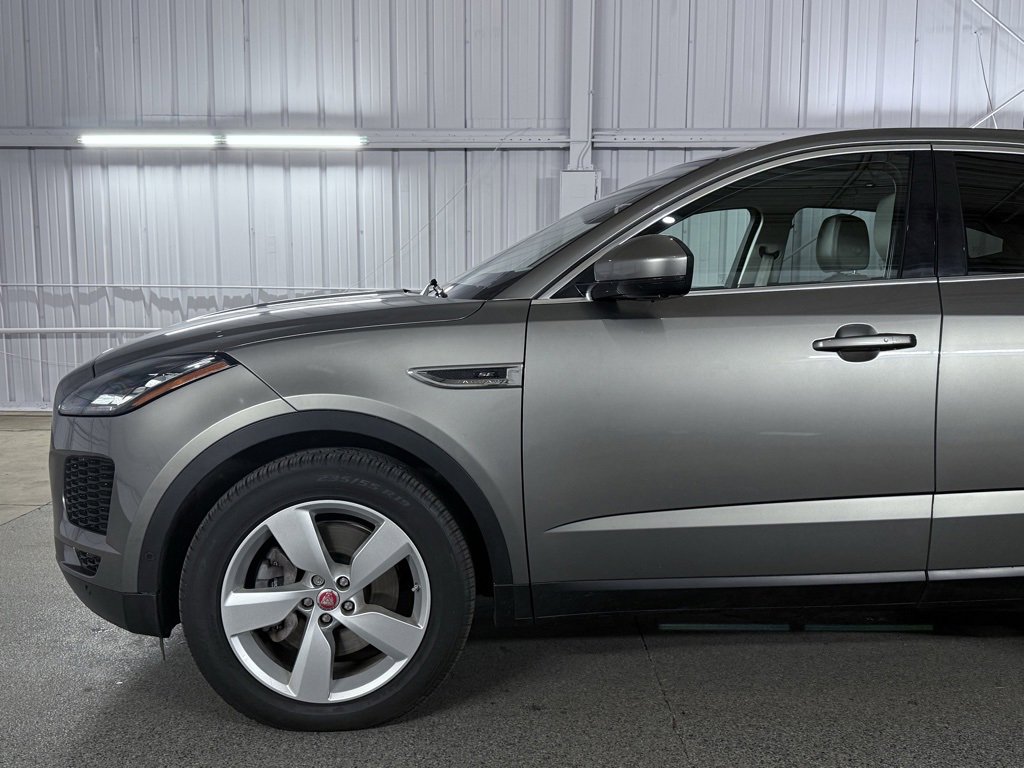 Used 2020 Jaguar E-PACE SE image 16