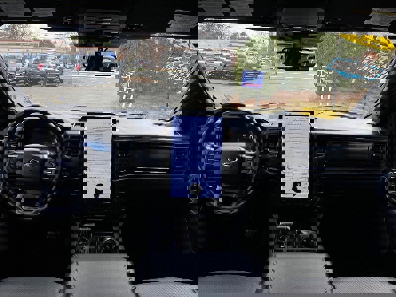 Used 2023 Ford F150 Lightning Lariat image 23