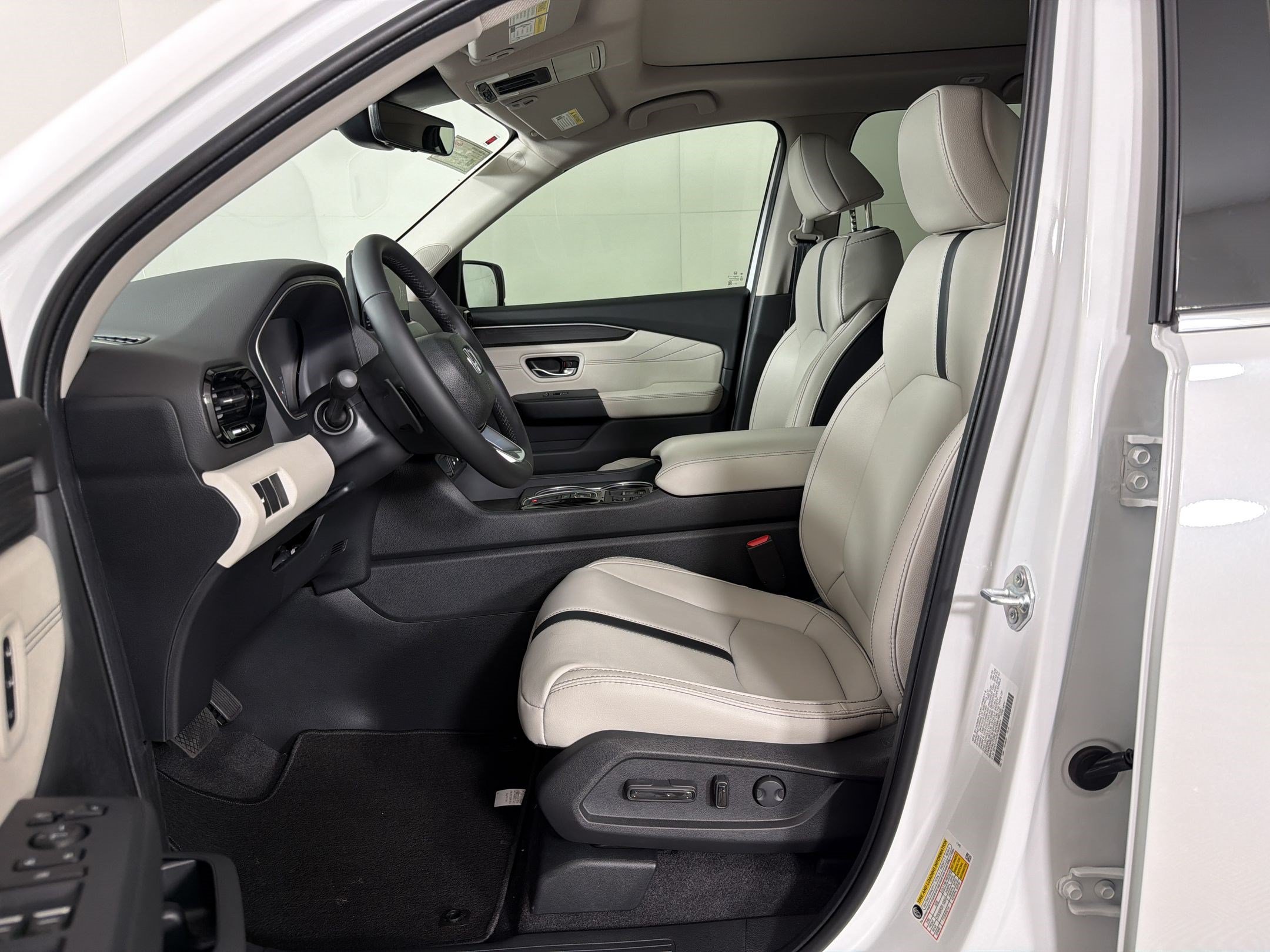 New 2026 Honda Pilot Touring image 5