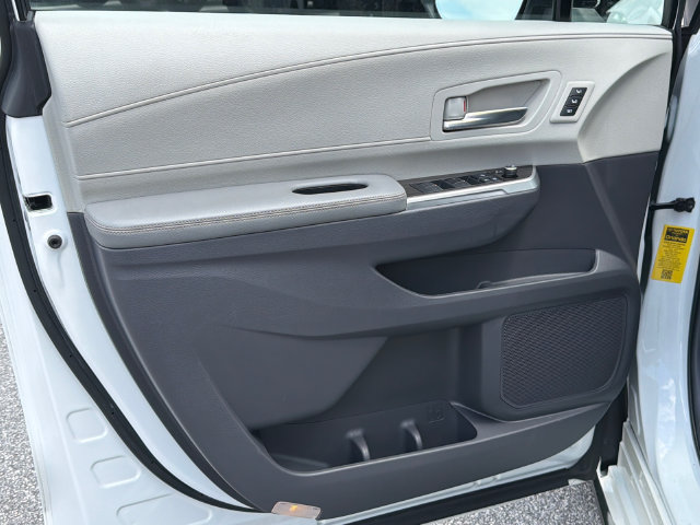 Used 2021 Toyota Sienna Limited FWD image 12