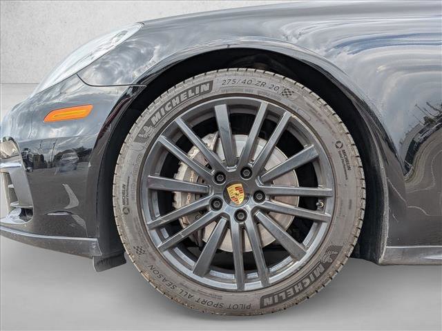 Used 2018 Porsche Panamera image 24