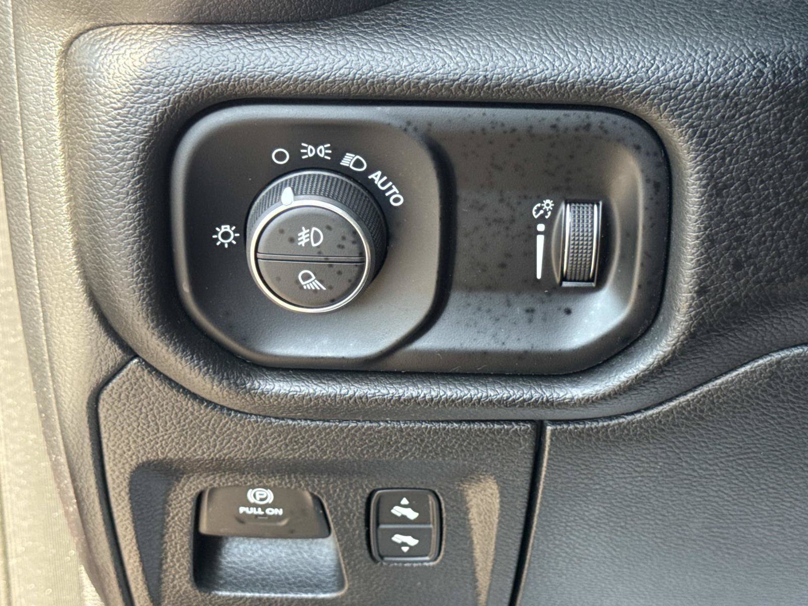 Certified 2025 RAM 1500 Big Horn AWD/4WD image 19