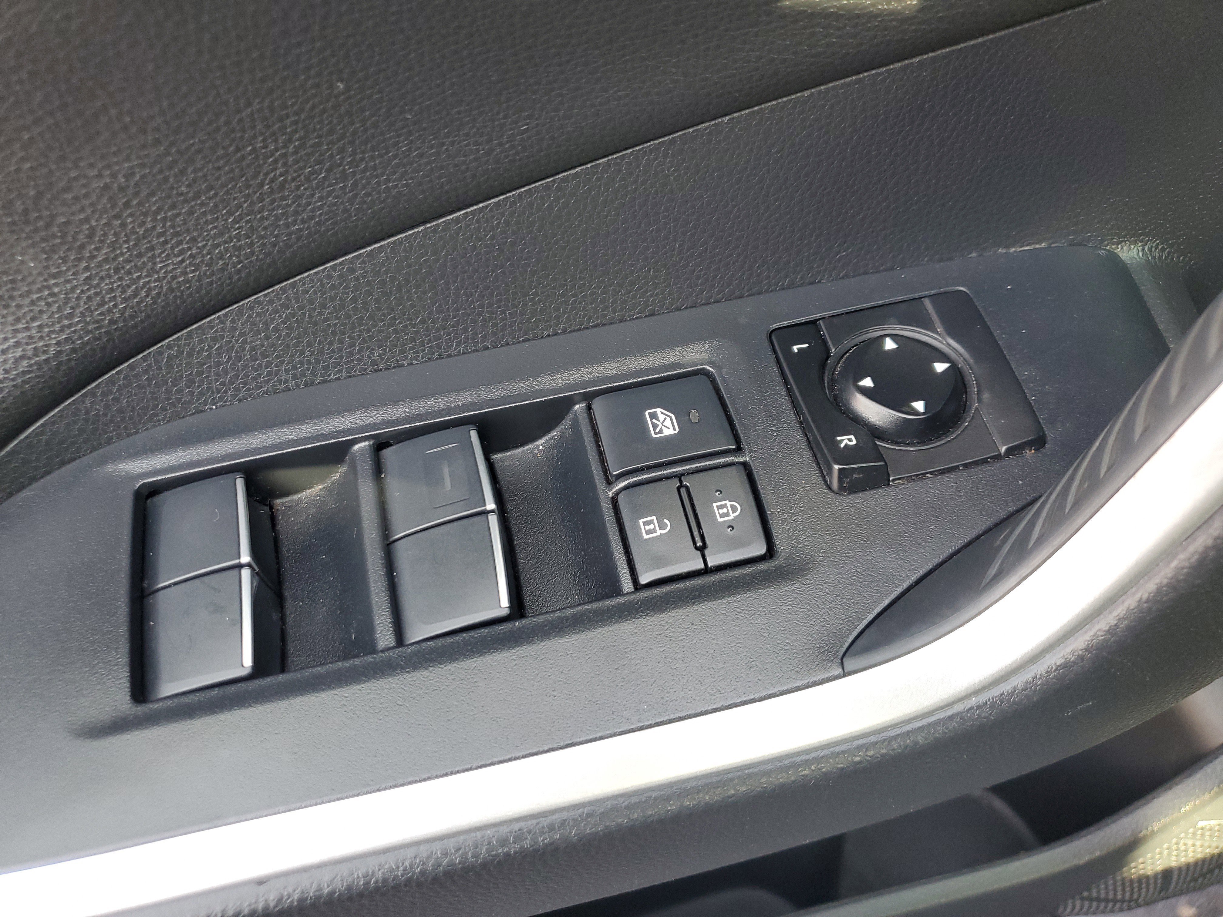 Used 2021 Toyota RAV4 XSE image 31