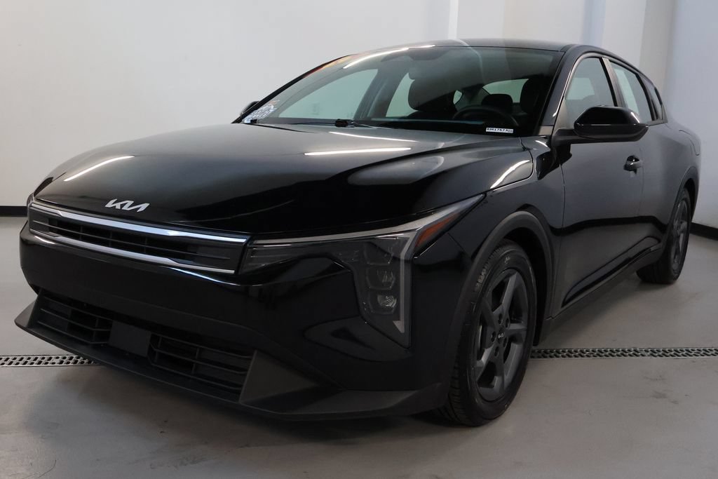 Used 2025 Kia K4 FWD image 3